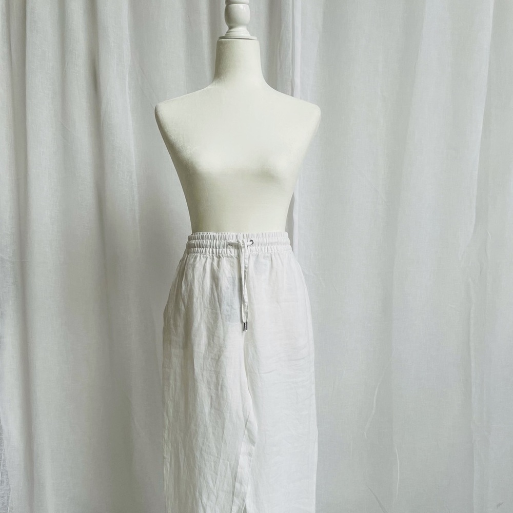 NWT!!!! Relaxed white linen pants with roll hem